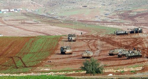 Des exercices militaires israéliens dévastent les champs de la Vallée du Jourdain occupée