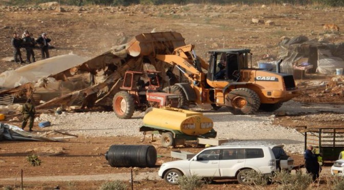 VALLEE DU JOURDAIN: L’ OCCUPANT CONFISQUE L’ ÉQUIPEMENT DU POMPAGE DE L’EAU